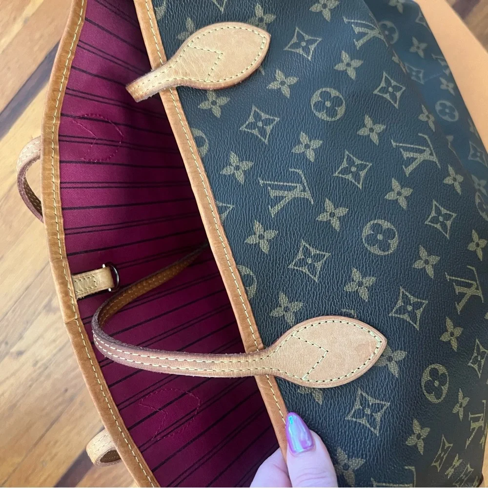 Louis Vuitton Neverful MM monogram EUC tote purse - Picture 3 of 13